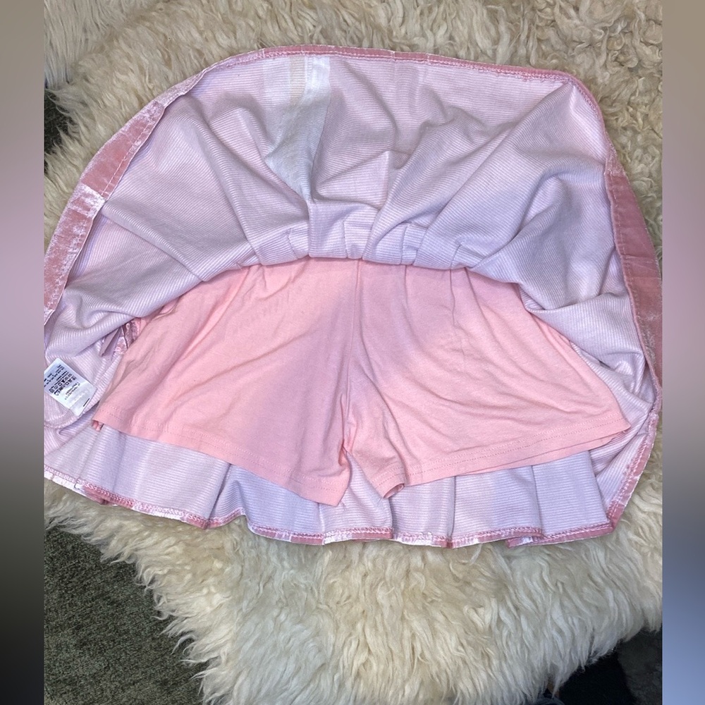 Elegant Pink Velvet Mini Skirt - Picture 3 of 4